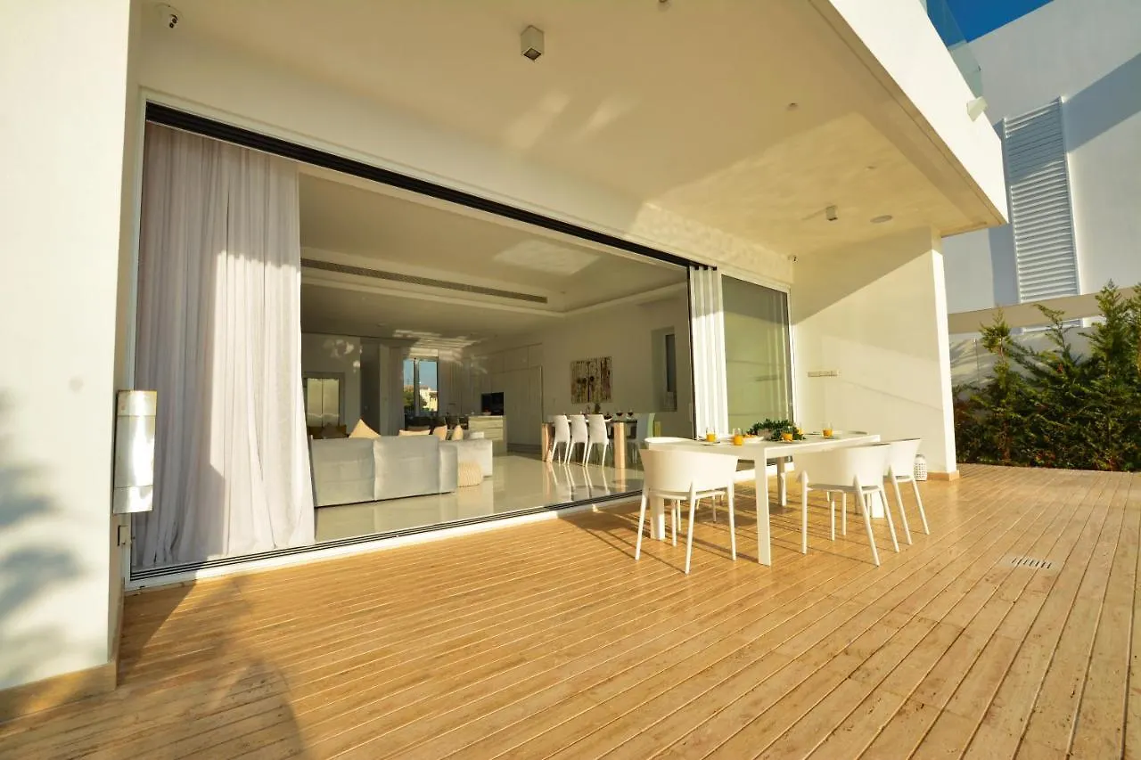 Blue Waves Beachfront Villa Protaras