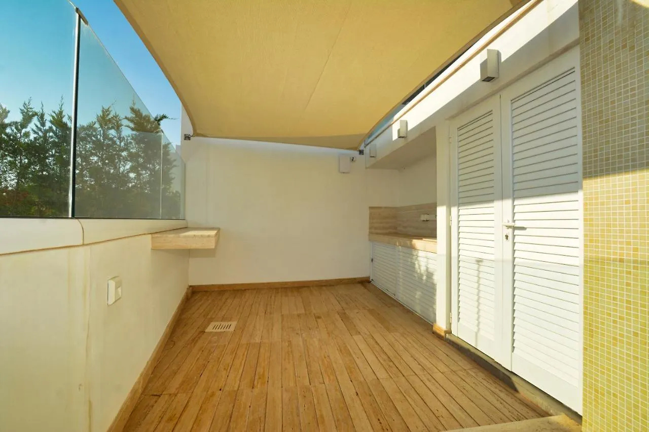 Blue Waves Beachfront Villa Protaras
