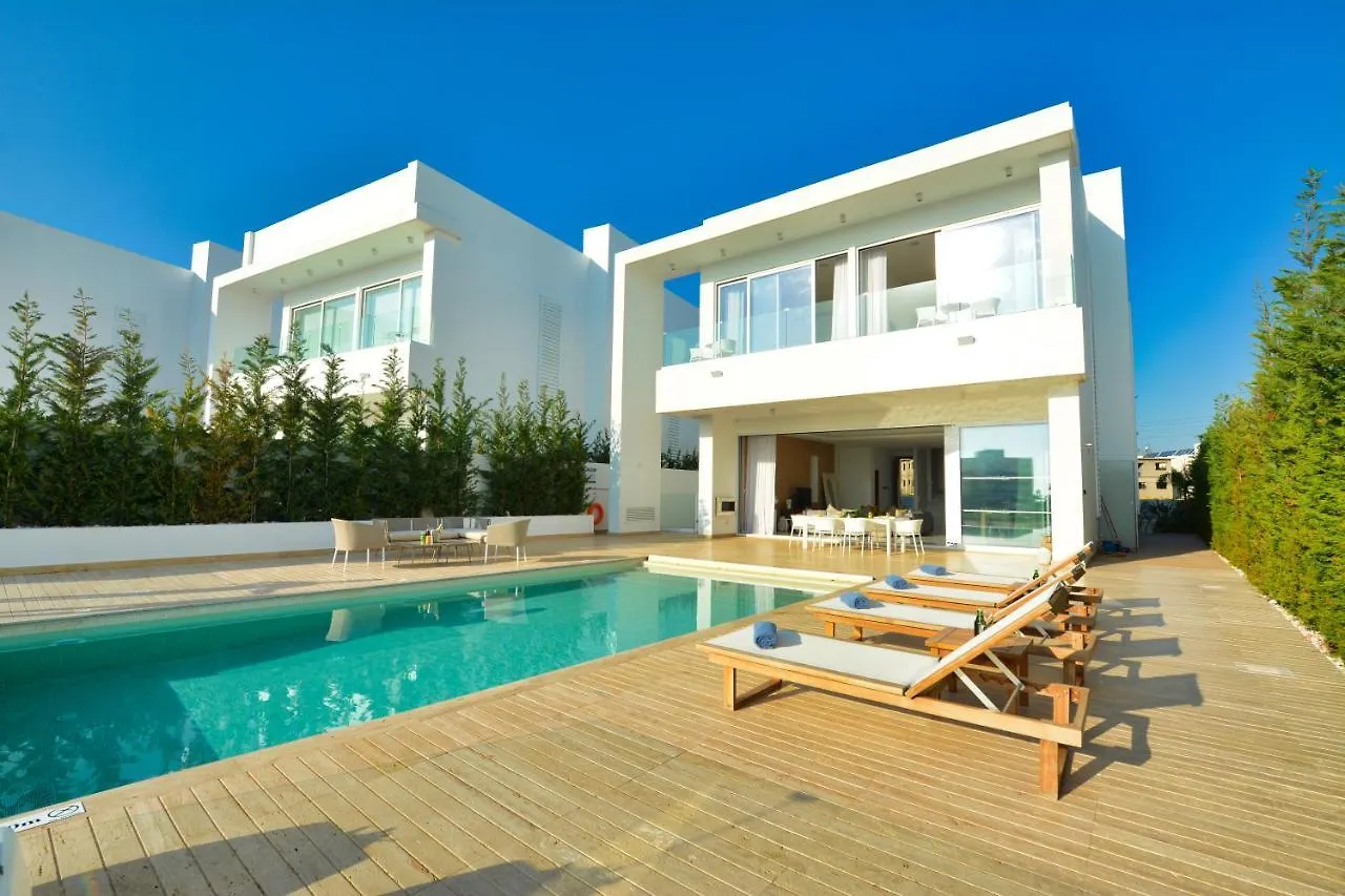 Blue Waves Beachfront Villa Protaras